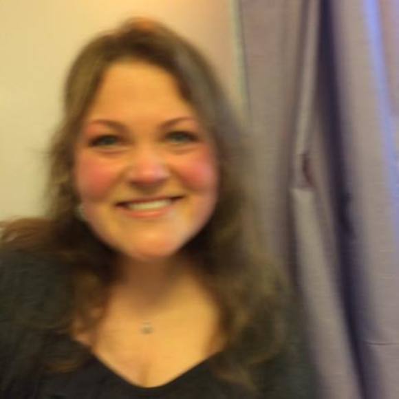 Meet your Posher, Jessica - Picture 1 of 1